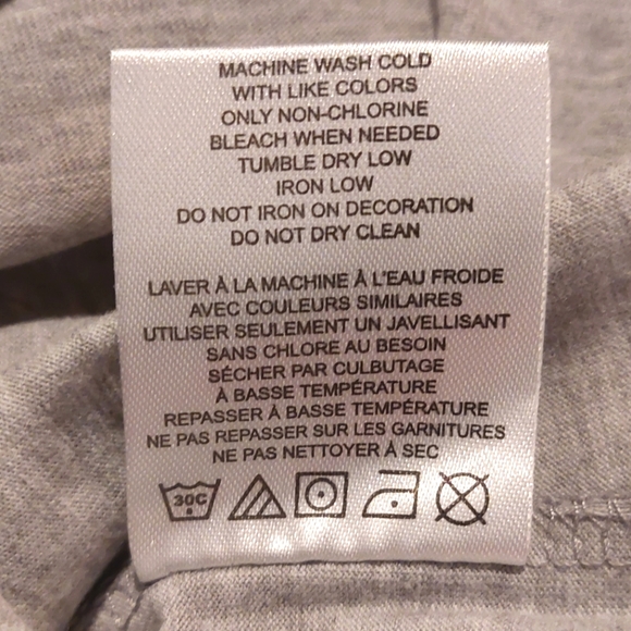 🔥SALE🔥 DC Comics Batman Girl's Grey Long Sleeved Tee NWT Size 5 - Picture 4 of 6